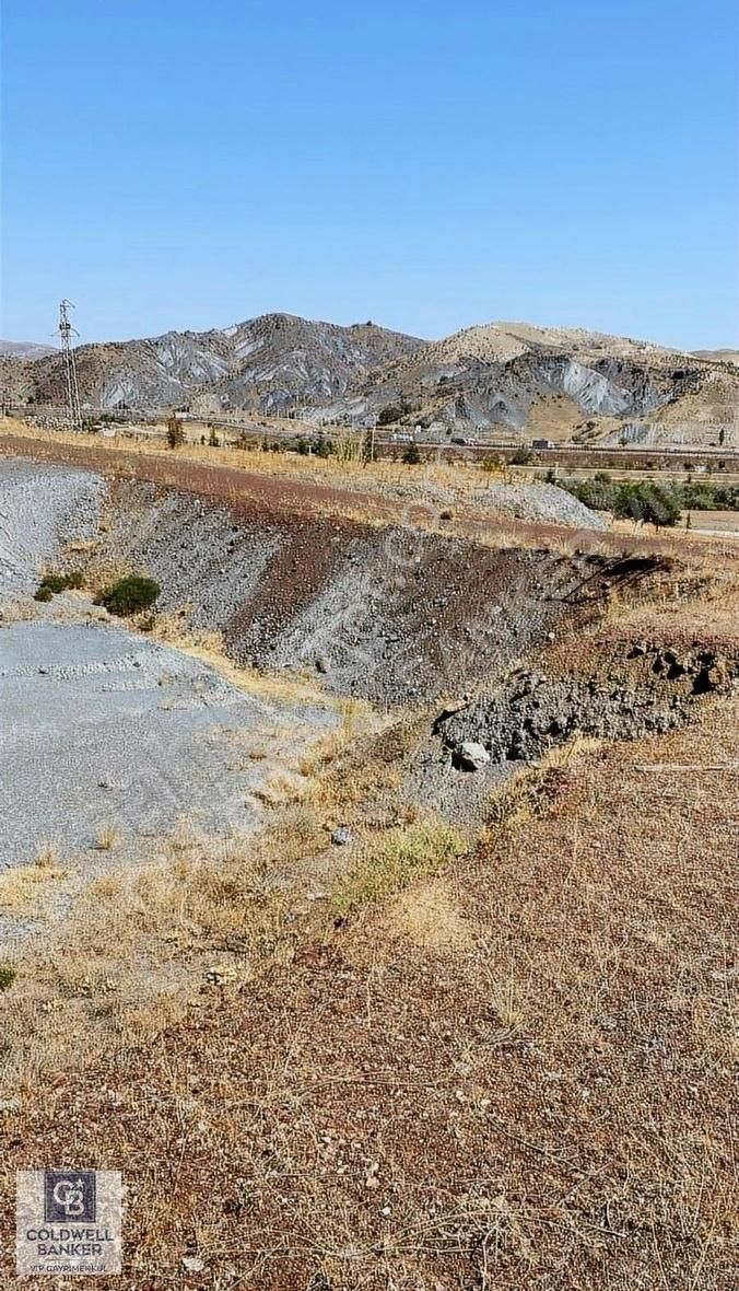 Yahşihan Irmak Köyü (Yeşilöz) Satılık Ticari İmarlı Kırıkkale Yahşihan da olan 75 m2 arsa satiliktir