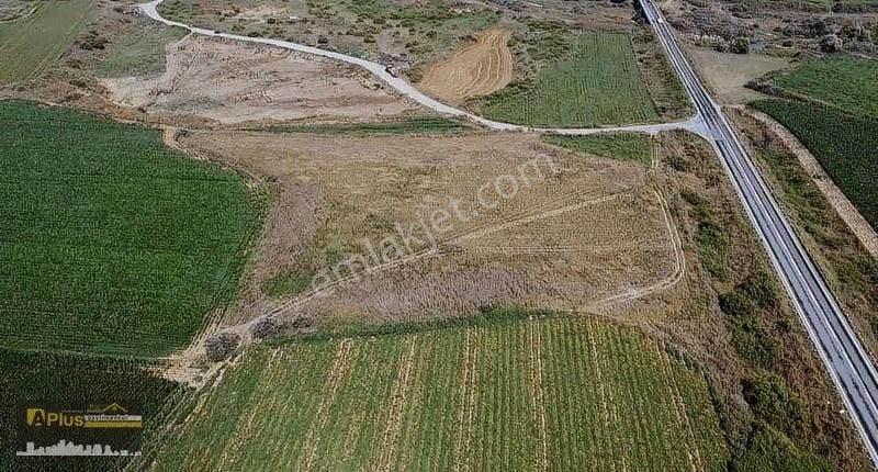 Tire Yeniçiftlik Satılık Tarla A Plus Gayrimenkulden Yola Sıfır Köşe Konumda Satılık Tarla