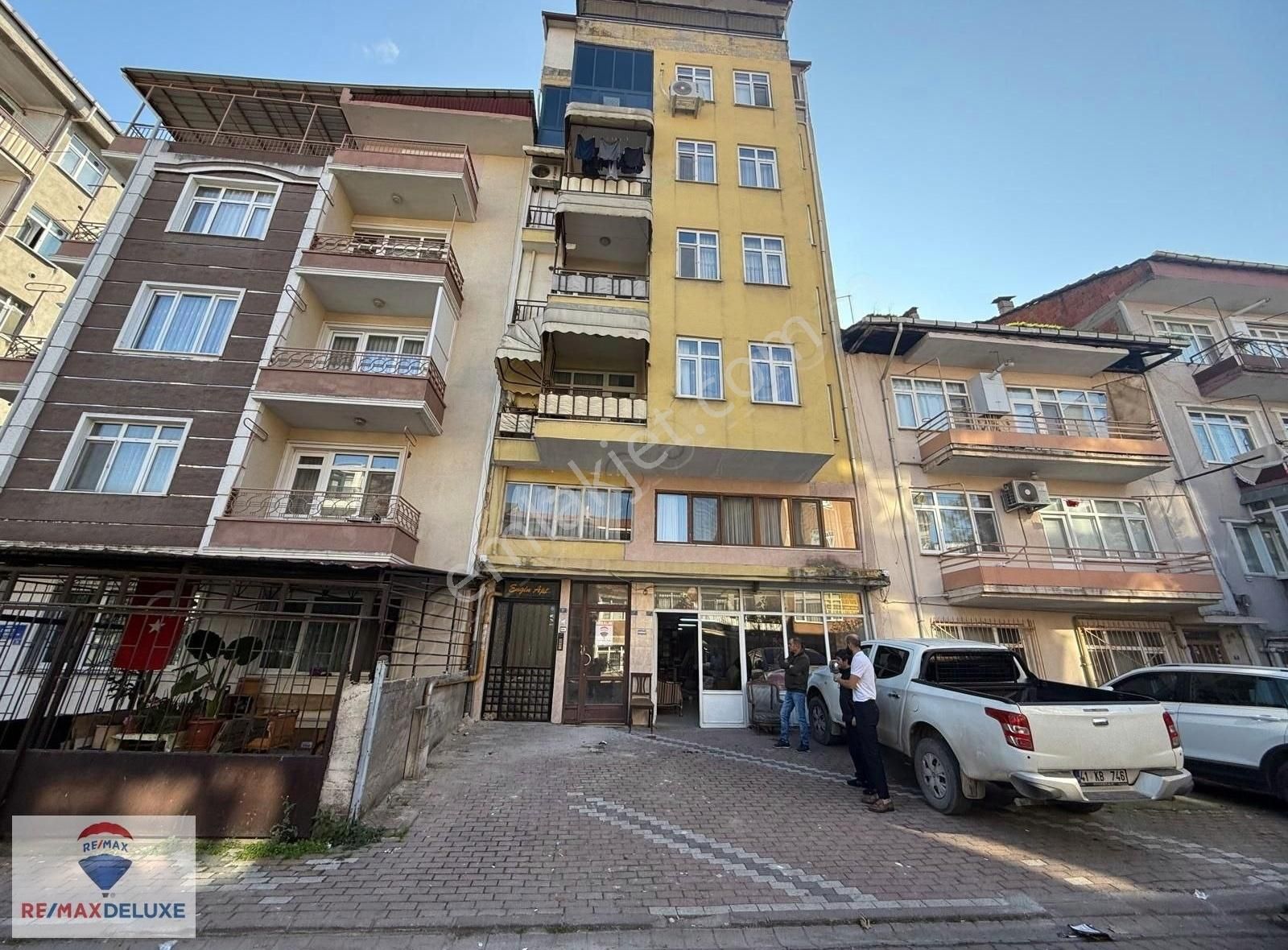 İzmit Kadıköy Kiralık Dükkan & Mağaza İzmit Kadıköy Mah. Kiralık 12m2 İşyeri