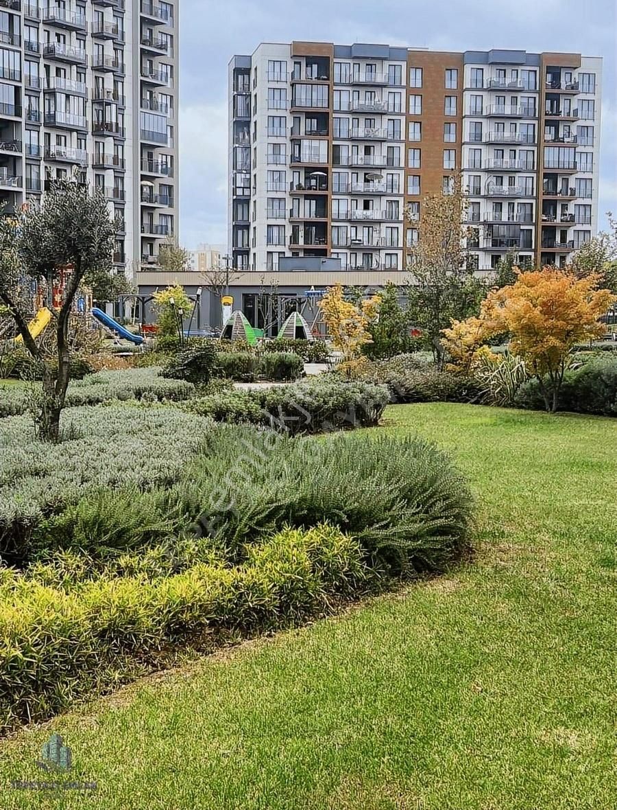 İstanbul Sancaktepe Site İçerisinde Satılık Daire SUR YAPI LAVENDAR'DA ARAKAT BALKONLU SATILIK 1+1 DAİRE