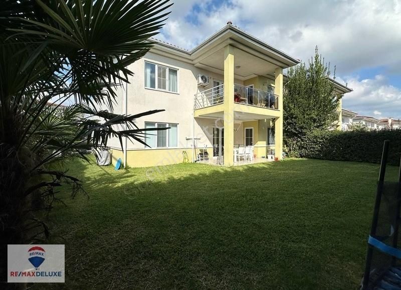 Kartepe Ertuğrul Gazi Satılık Daire Remax Deluxe'den Pekdemir Villam 3 Sitesinde Satılık 3+1 Daire