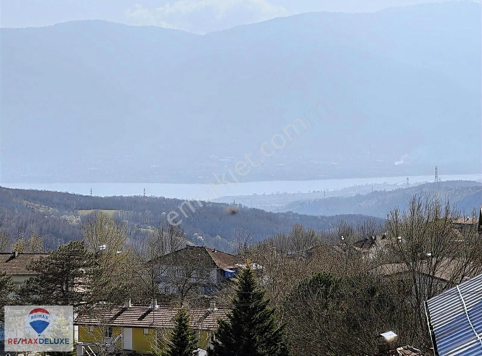 Kartepe Havluburun Satılık Bağ & Bahçe Kartepe Avluburun'da Takaslı Satılık 3922 M2 Köy İçi İmarlı Arsa