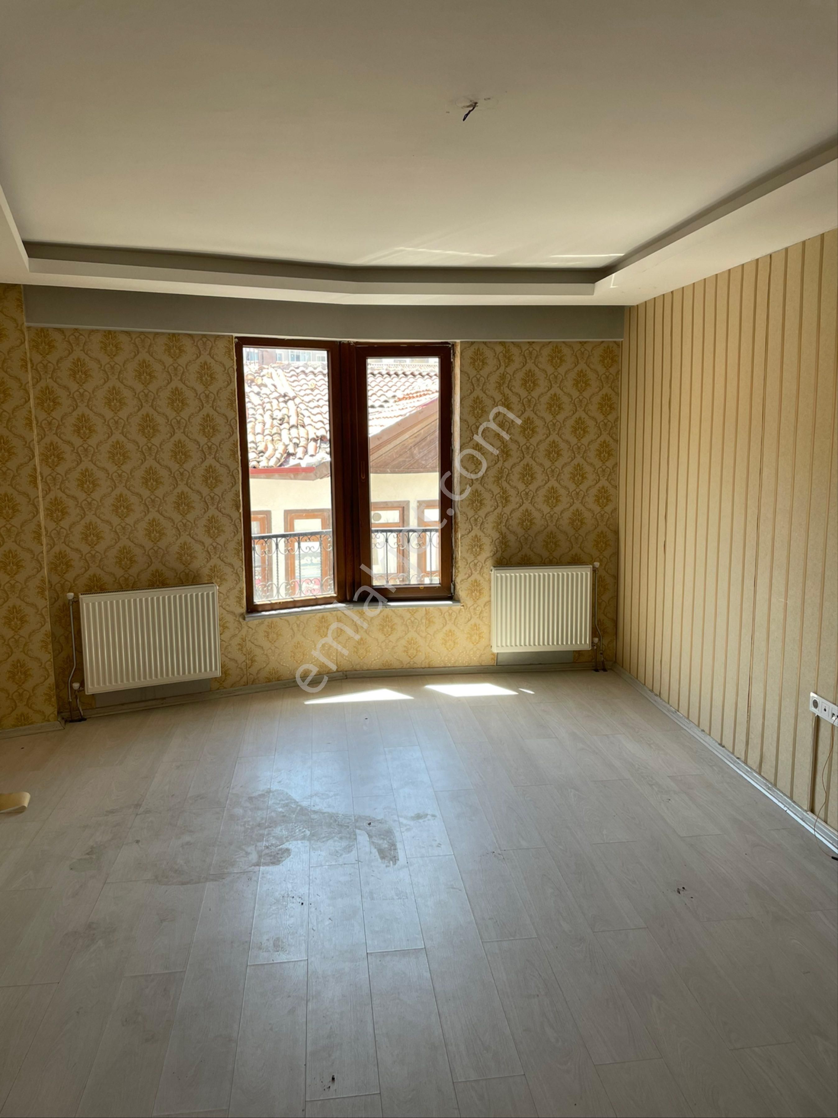 Tokat Tokat Merkez Okula Yakın Kiralık Daire Tokat Merkezde 2+0 Ayrı Mutfak 4 Yaşında Yeni Bina