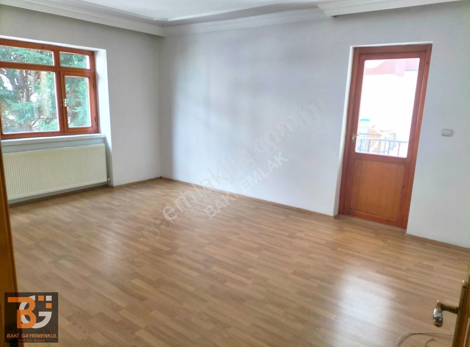 Etimesgut Topçu Satılık Daire ACİL SATILIK TOPÇUDA MERKEZİ KONUMDA 1.ARAKAT 120 M2 3+1 DAİRE