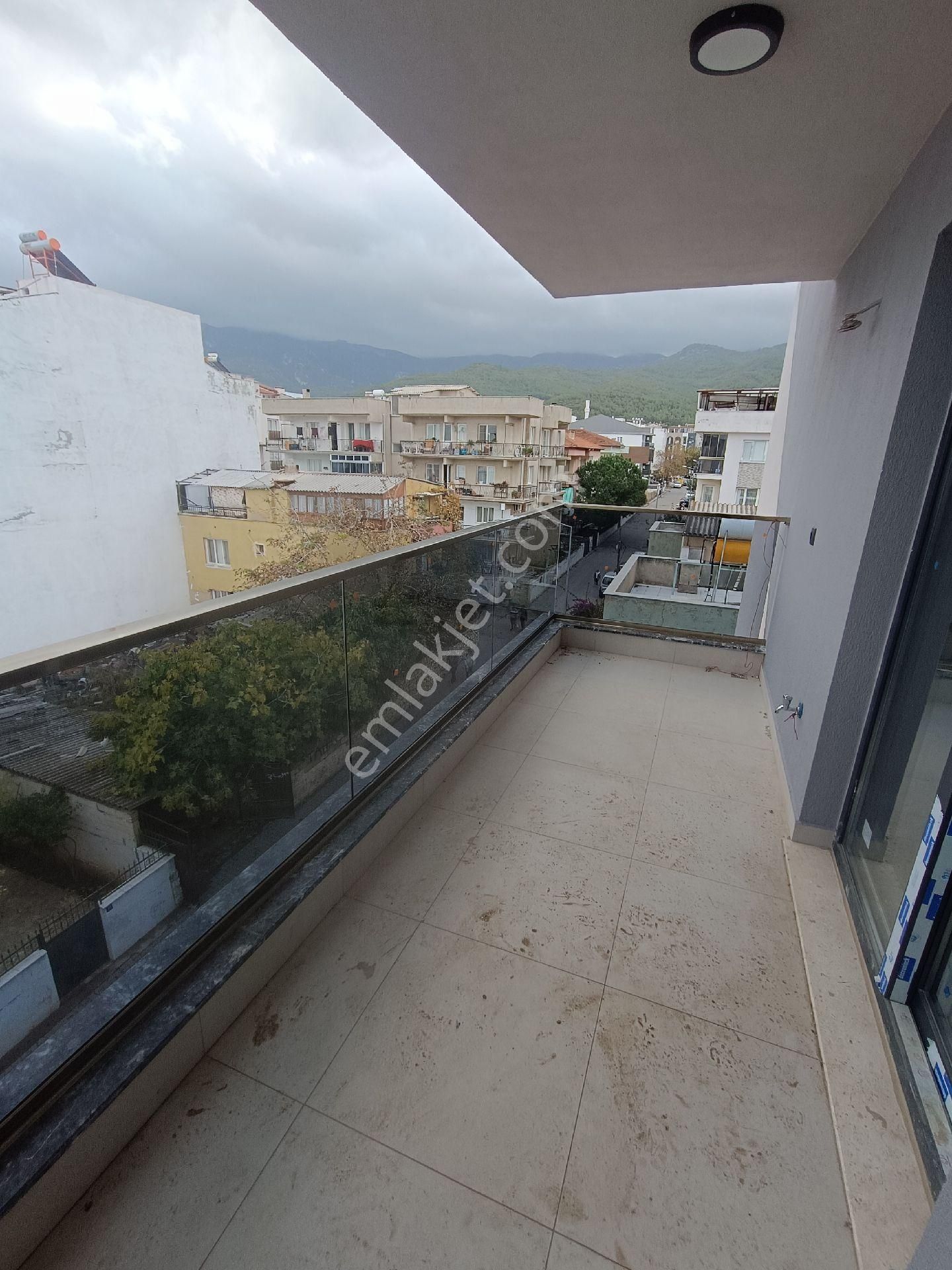 Kuşadası Davutlar Satılık Daire Dublex 4+1 Geniş Teras Geniş Balkon Ebevyn Banyolu 150 M2