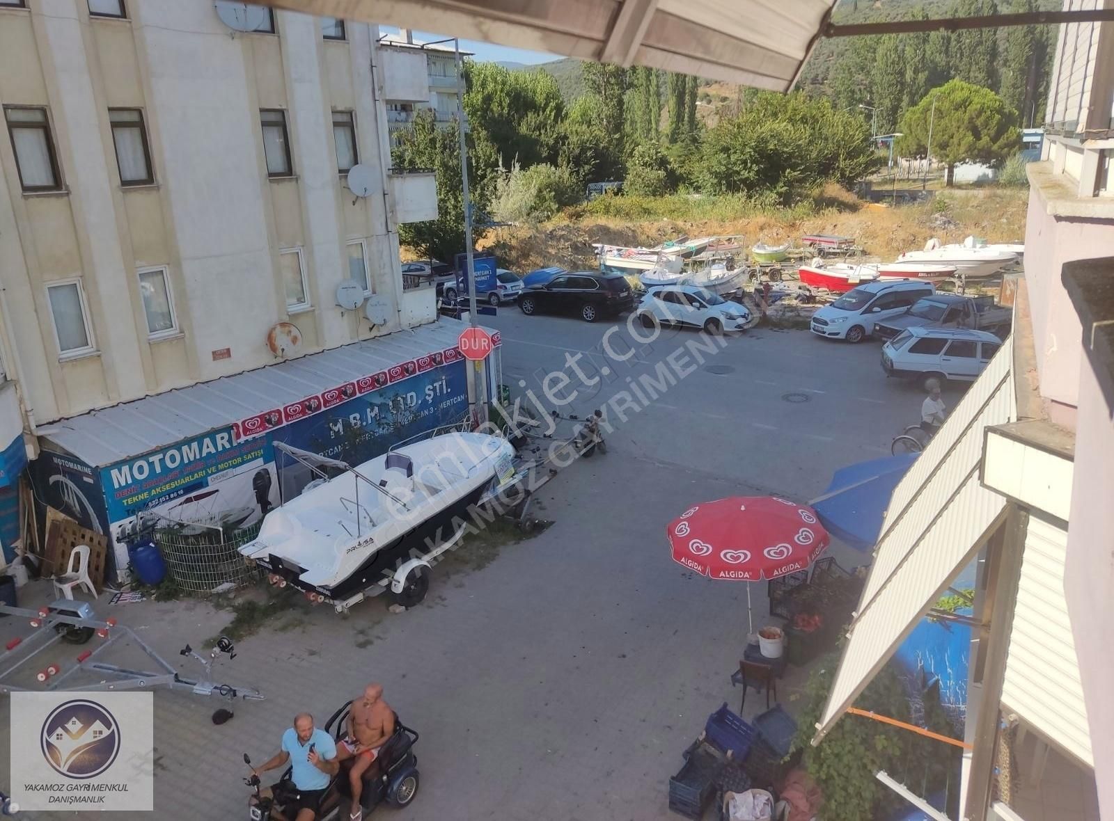 Gemlik Kumla Satılık Daire Yakamoz Emlak'tan Kumla'da Satılık Havuzlu 2+1 Daire