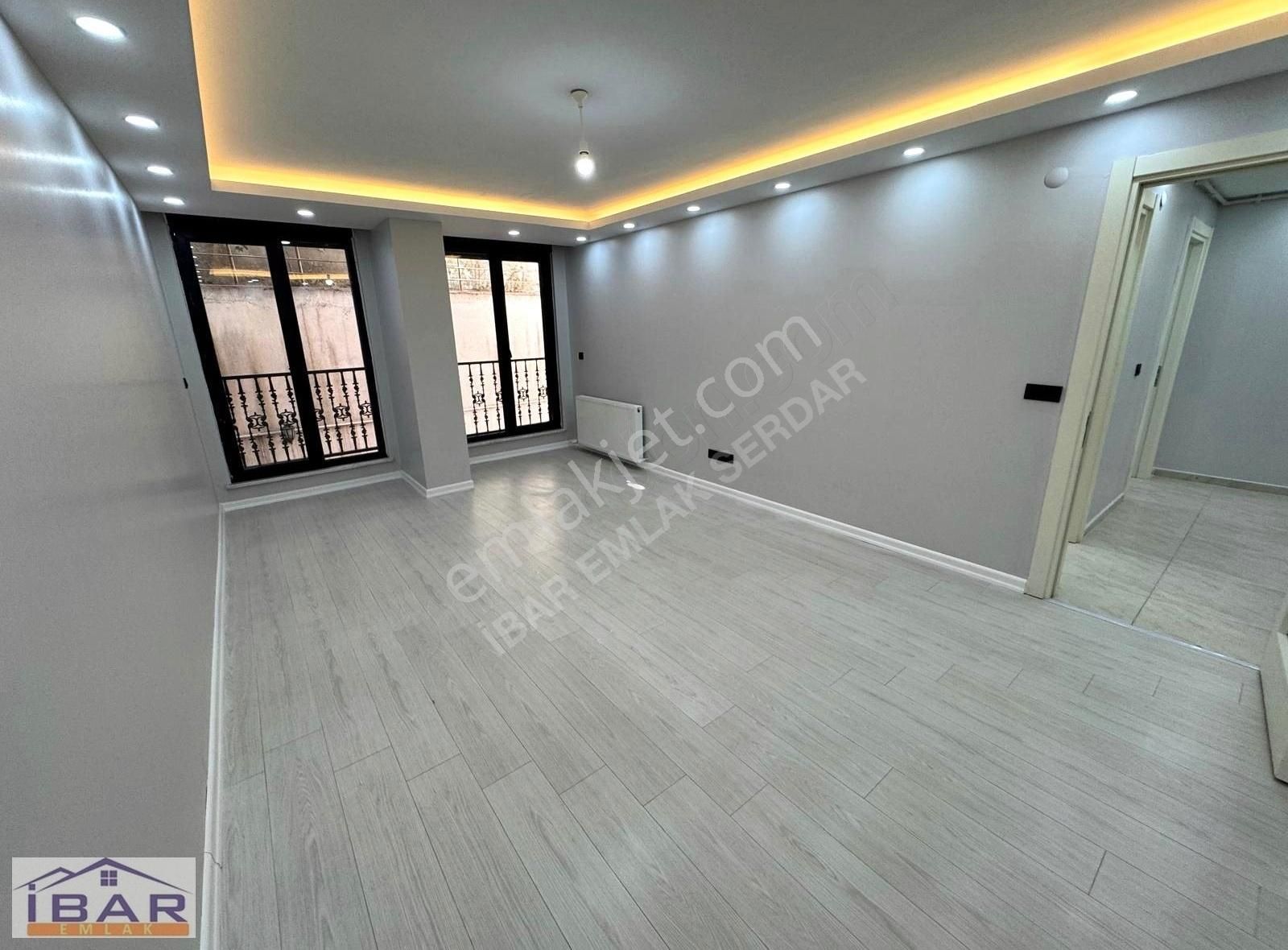 Maltepe Çınar Satılık Daire Küçükyalı Atatürk Cd.de 4 Yıllık 125m2 3+1 Lüx 1.kat