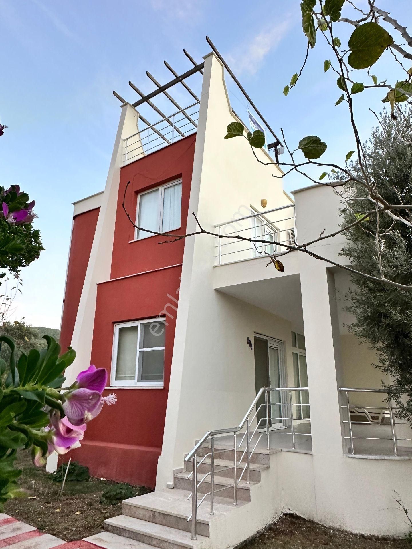 Didim Akbük Satılık Villa Sonsuz Deniz Ve Orman Manzaralı, Havuz Başında Müstakil Villa!