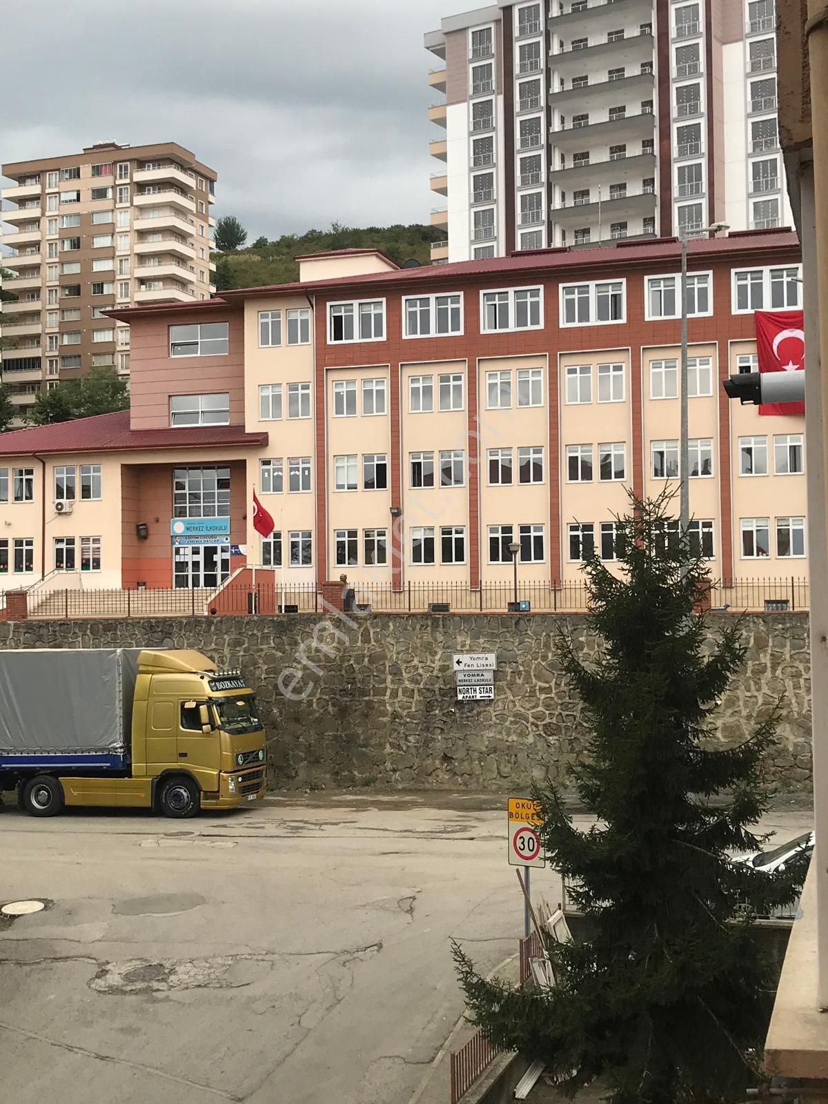 Yomra Sancak Satılık Daire  ÖZTÜRK KARDEŞLER GAYRİMENKUL`denYOMRA FEN LİSESİ YANI İÇİ SIFIR YAPILI DOĞALGAZLI 2+1 FIRSAT DAİRE 