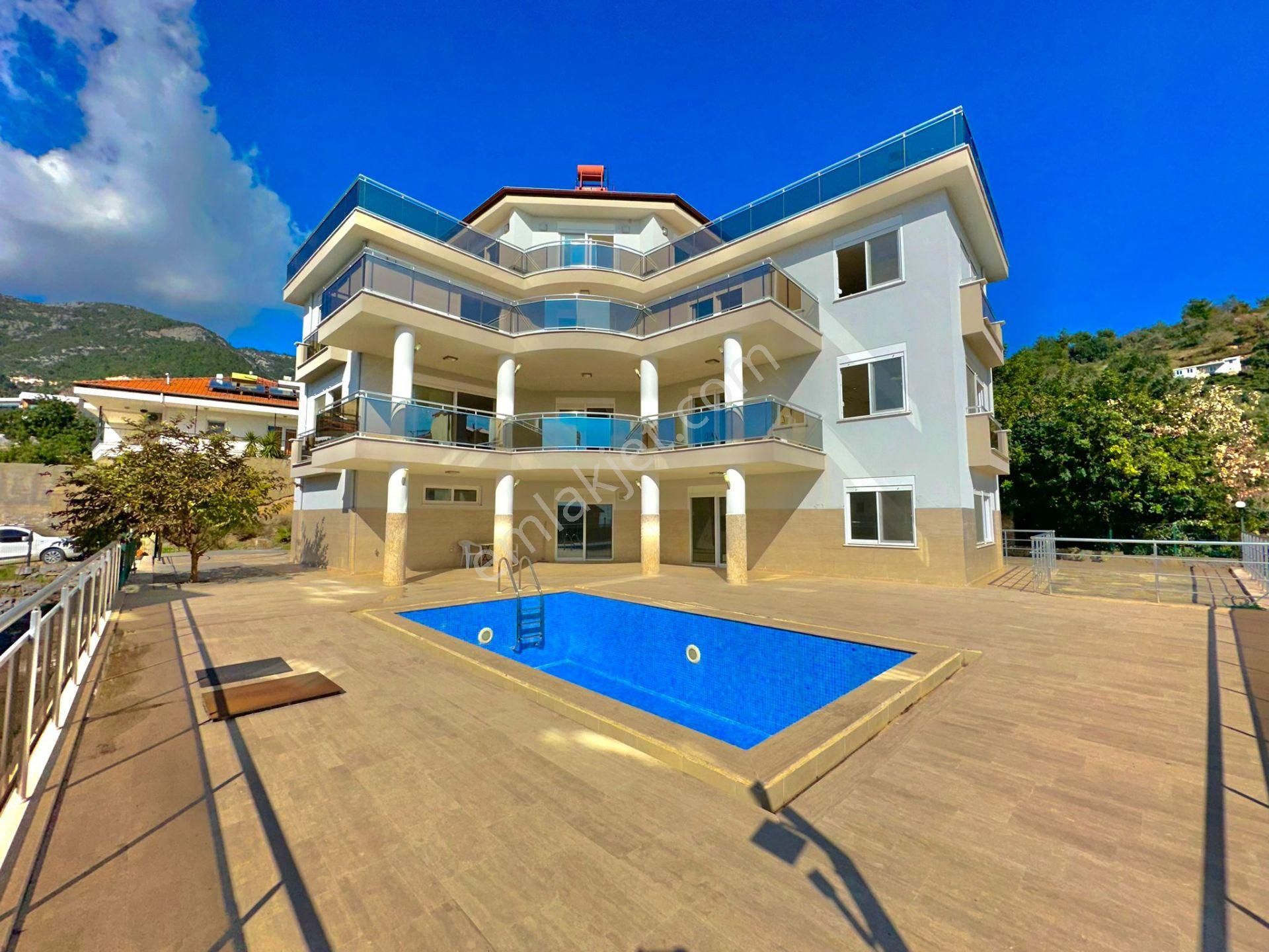 Alanya Cikcilli Satılık Villa Alanya Cikcilli Mah.full Manzaralı Müstakil 4+2 Villa