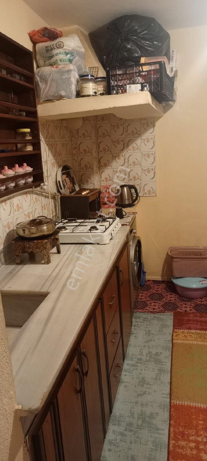 Aydın Söke Eski Otogar Yakını Yenicami Mah. Merkezde Komple 2.5 Katlı Satılık Müstakil Ev - Görsel 6