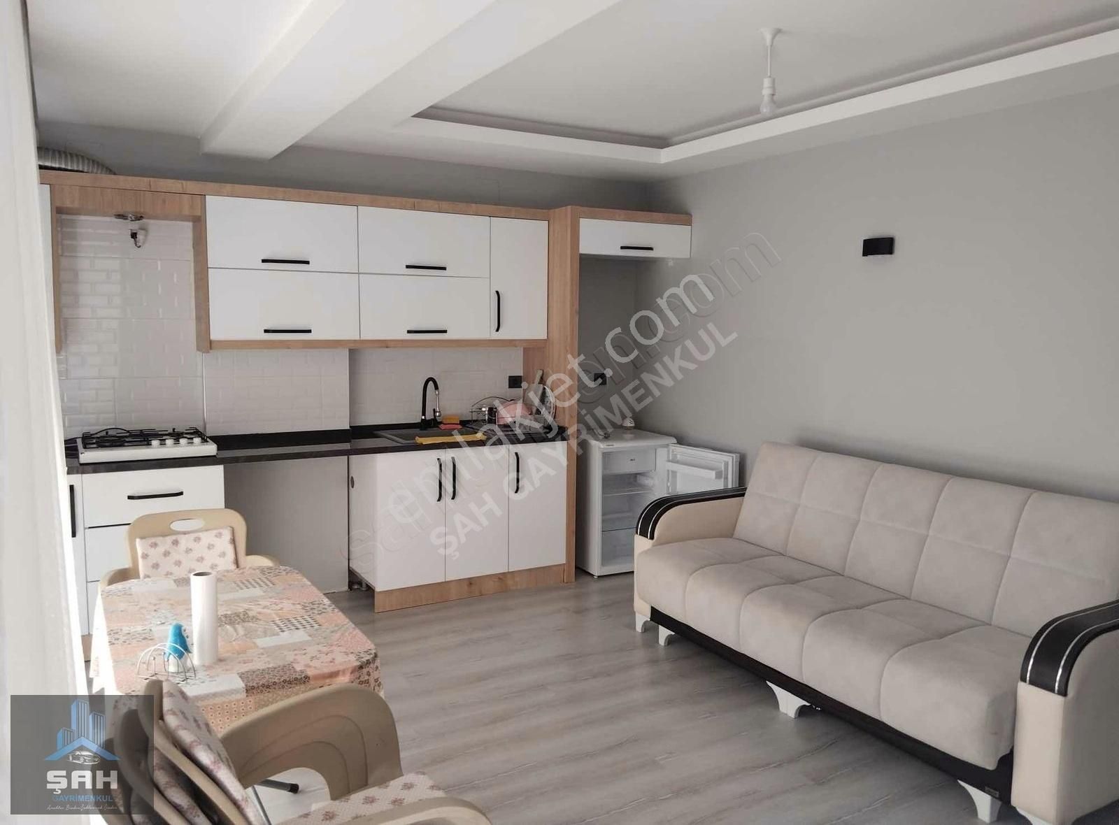 Alaşehir Kurtuluş Kiralık Daire Şah'tan Kurtuluş Mah'de 1+1 Doğalgazlı Eşyalı Kiralık Daire