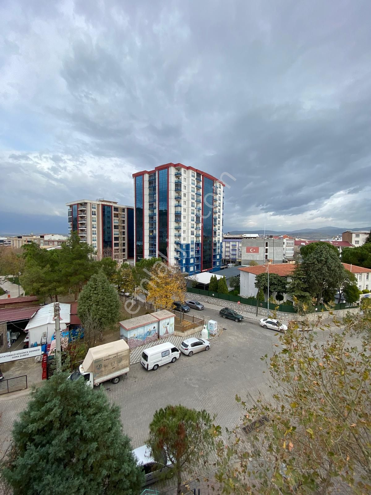 Soma Cuma Satılık Daire New Gayrimenkul' Den 3+1 120 M2 İkiz Kululer Mevki Satılık Daire