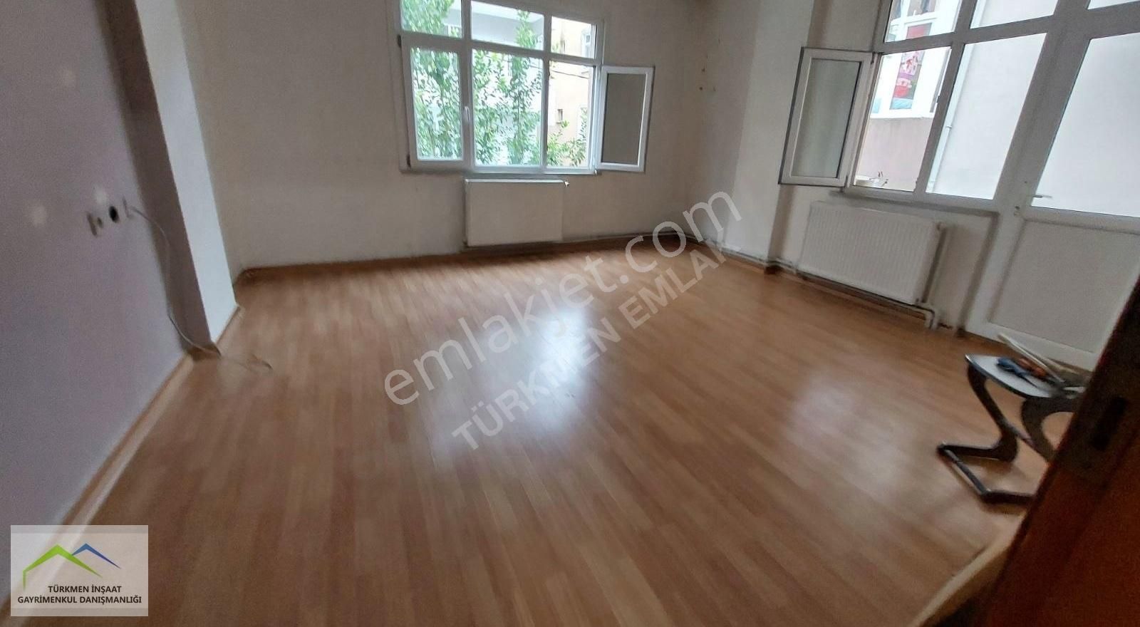 Sultangazi Gazi Kiralık Daire Türkmen Emlaktan Kiralık 2+1 Balkonlu Daire