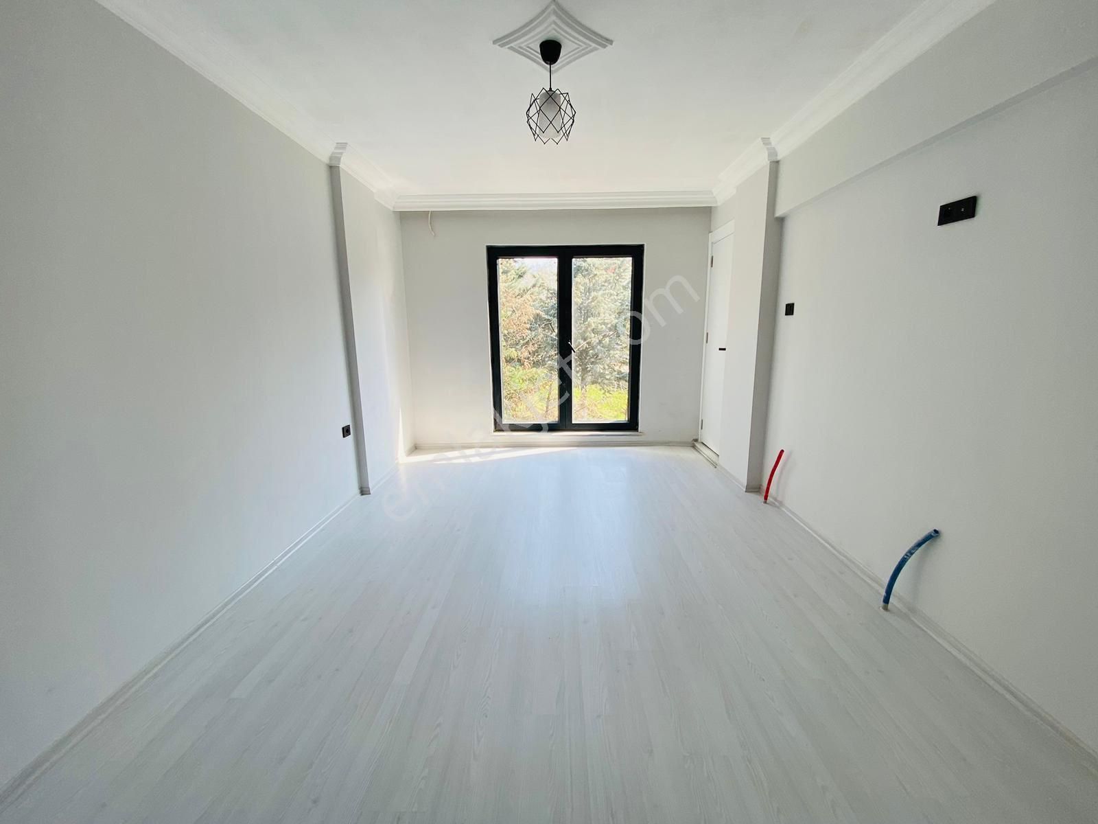 Nilüfer Demirci Kiralık Daire Nilüfer Demirci 2+1 100 M2 Ara Kat Daire