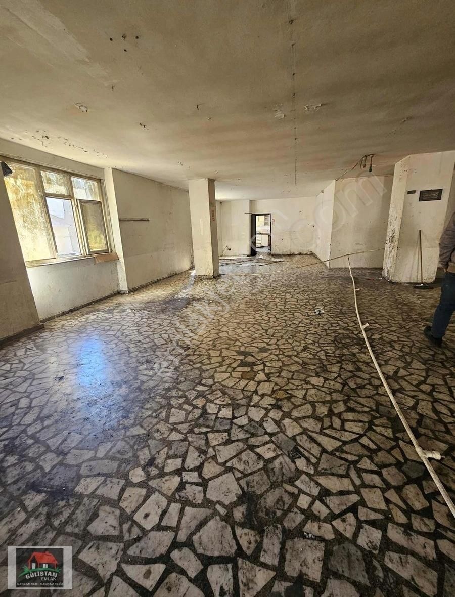 İstanbul Sultangazi Kiralık Atölye Gülistan İnş Cebeci Mh İş Hanında 350 M2 Asansörlü 2.kat