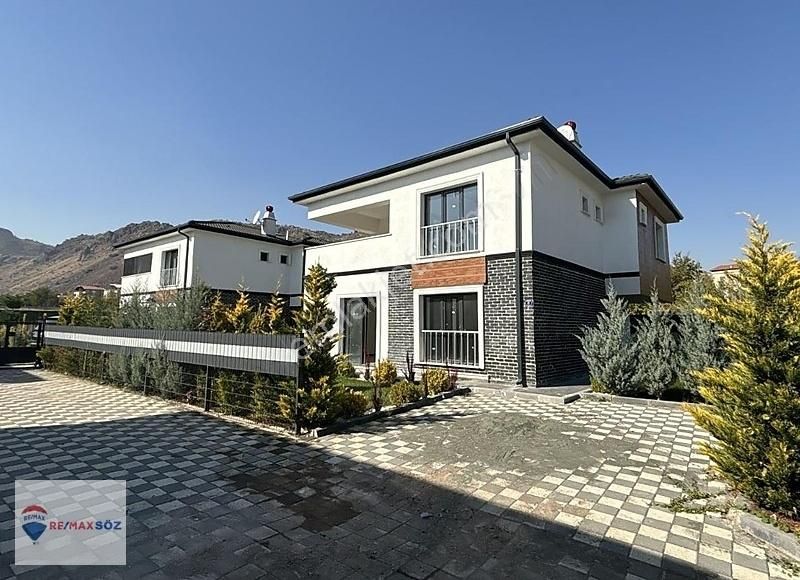 Melikgazi Altınoluk Satılık Villa Altınolukta Erciyes Manzaralı 4+2 Satılık Villa