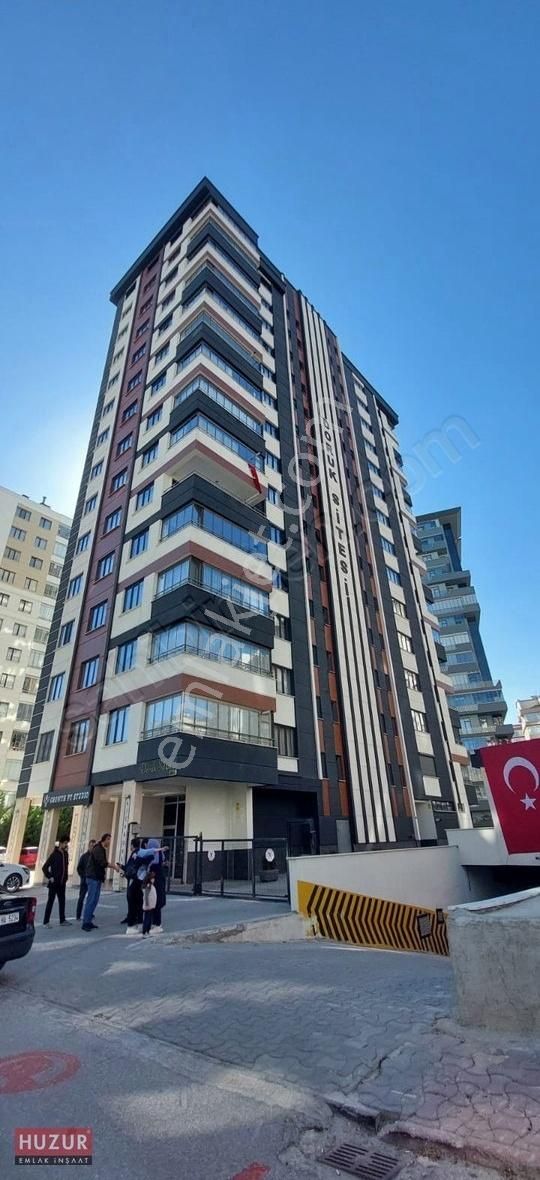 Selçuklu Hacıkaymak Kiralık Daire Hacıkaymak Mah. 2+1 / 135m2 Aile Muhitinde Eşyalı Kiralık Daire