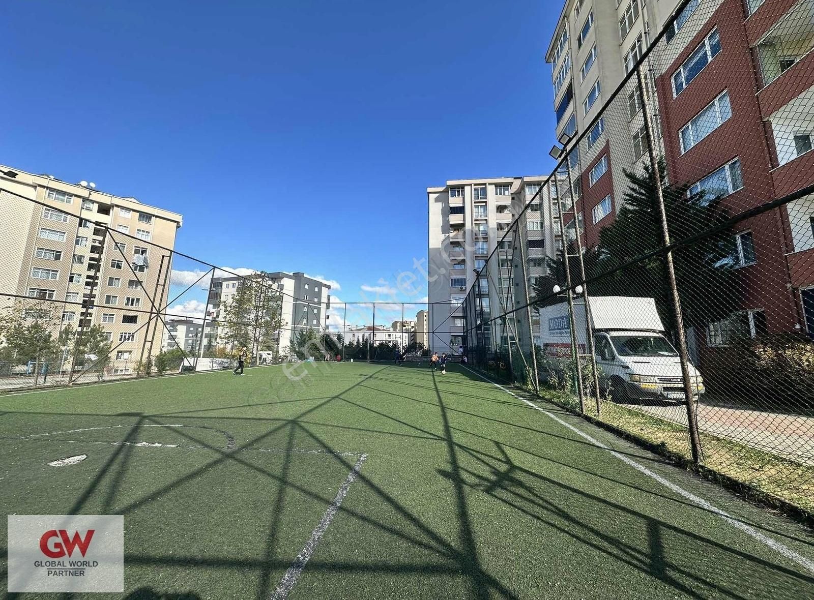 Pendik Yenişehir Satılık Daire Yenişehirde Satılık 85m2 Net Merkezi Konumda