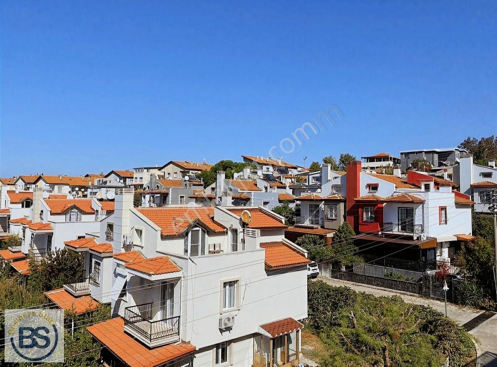 Güzelbahçe Kahramandere Satılık Villa KAHRAMANDERE' DE 5+2 GENİŞ TERASLI VİLLA TAKAS TEKLİFİNE AÇIĞIZ