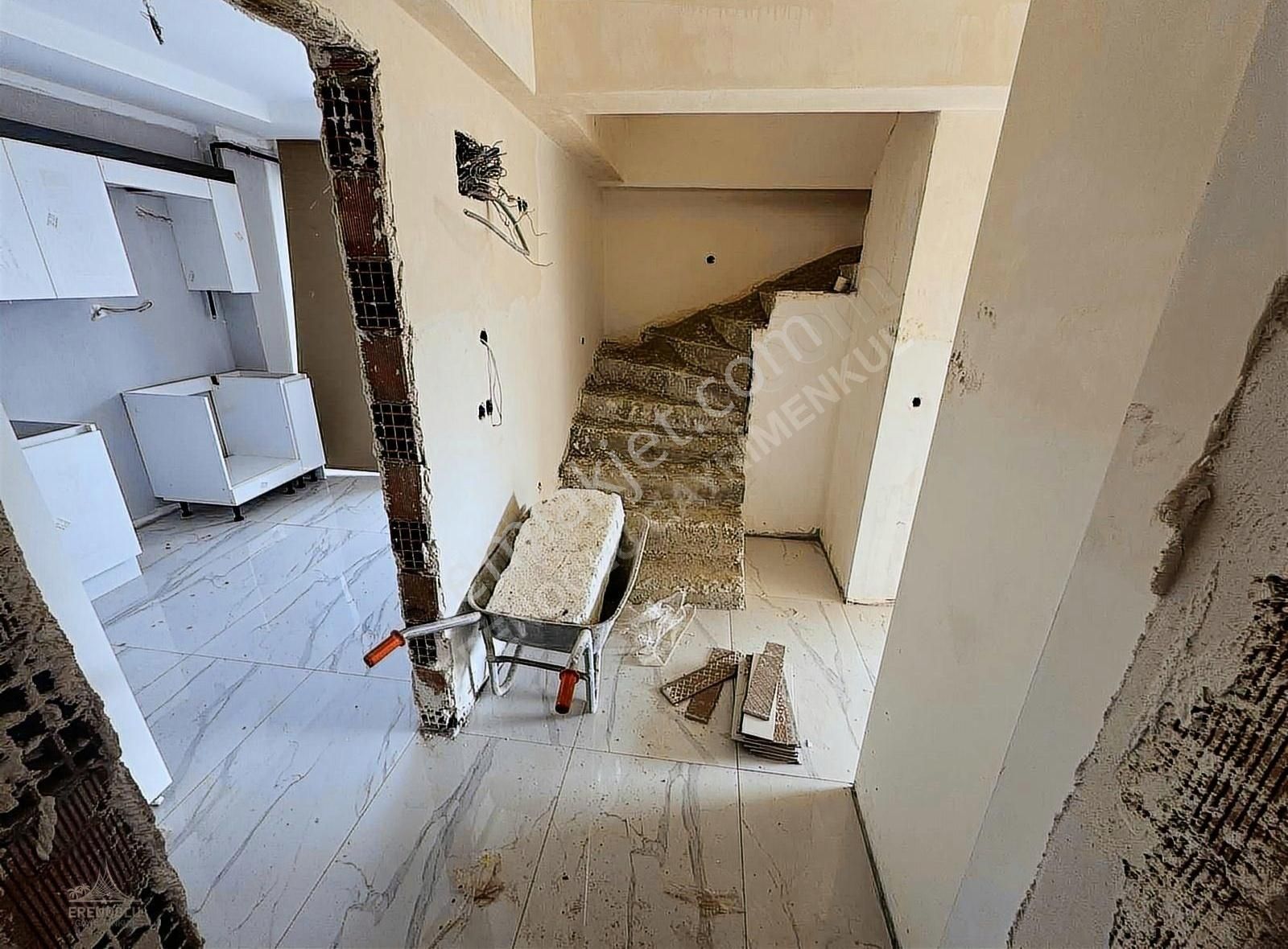 Başiskele Yeşilyurt Satılık Daire Erenoğlu Gm'den Yeşilyurt'ta 2+1 120 M2 Çatı Dubleks Giyinme Oda