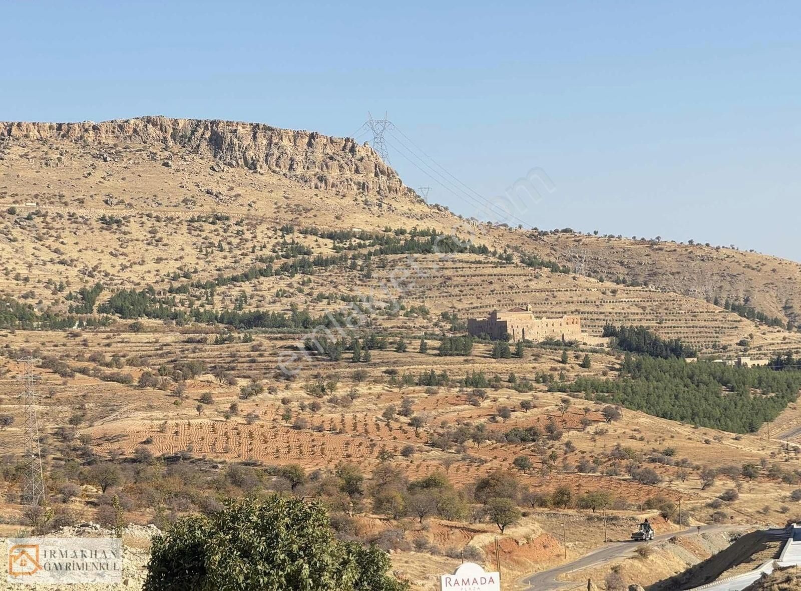 Artuklu Eskikale Satılık Bağ & Bahçe Deyrulzafaran Manastırı Bitişiğinde Satılık Arazi