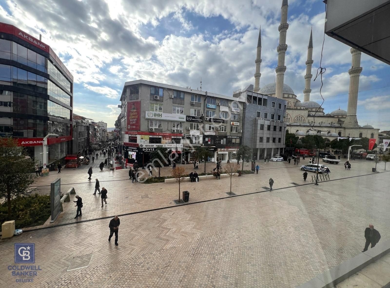 Maltepe Bağlarbaşı Satılık İşhanı Katı MALTEPE MEYDANA 15 METRE CEPHELİ TABELA DEĞERİ YÜKSEK İŞ YERİ