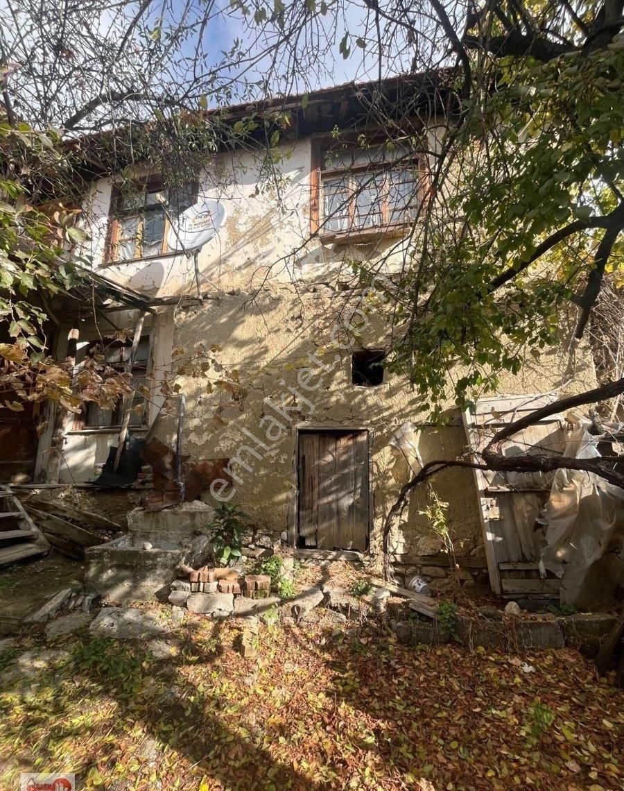 Antalya Elmalı Merkezi Lokasyonda 138m2 Arsa İçerisinde Satılık Kerpiç Bina - Görsel 4