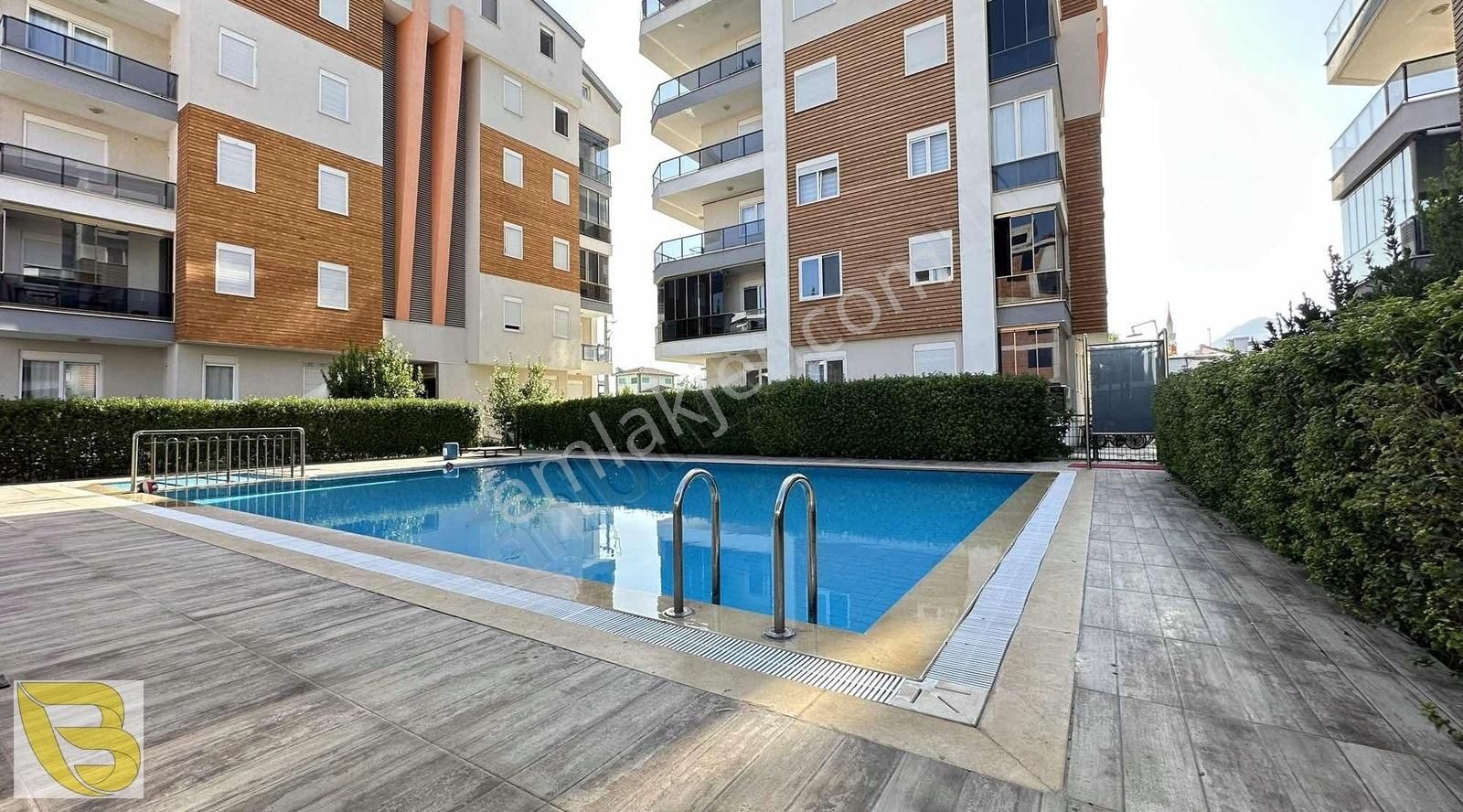 Döşemealtı Bahçeyaka Kiralık Daire Bahçeyakada Havuzlu Sitede 3+1 D.gazlı Kiralık Daire