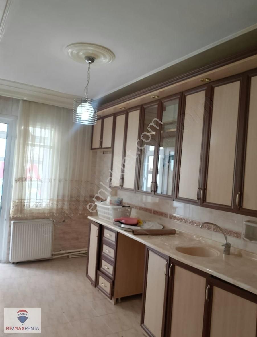 Yakutiye Lalapaşa Kiralık Daire Remax Penta 'dan Mumcu 'da Kiralık 4+1 Daire