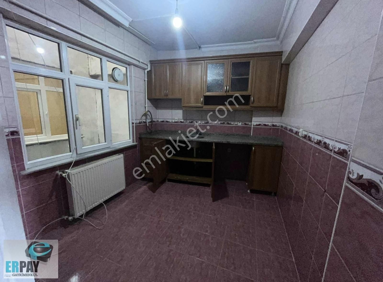 Sultangazi 75. Yıl Kiralık Daire Erpay'dan 75.yıl Mahkiralık 2+1 95m2 Daire