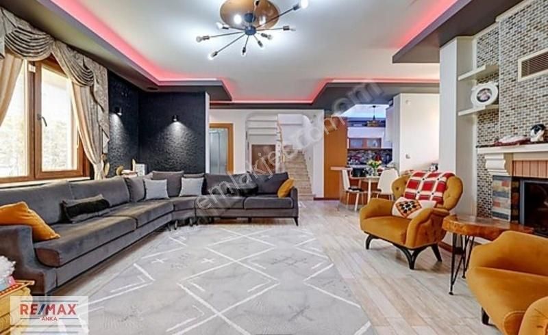 Remax Anka'dan Şile Çavuş 500m2 Arsa İçerisinde Satılık Villa - Görsel 18