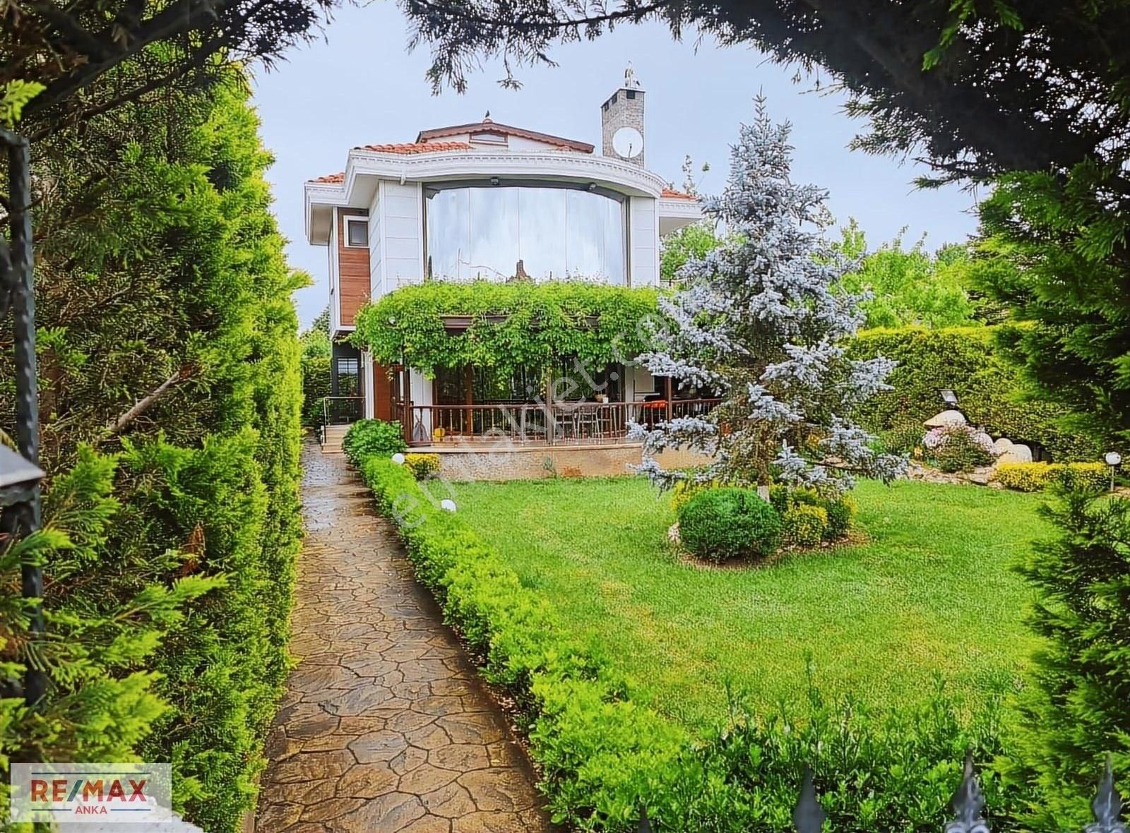 Remax Anka'dan Şile Çavuş 500m2 Arsa İçerisinde Satılık Villa - Görsel 12