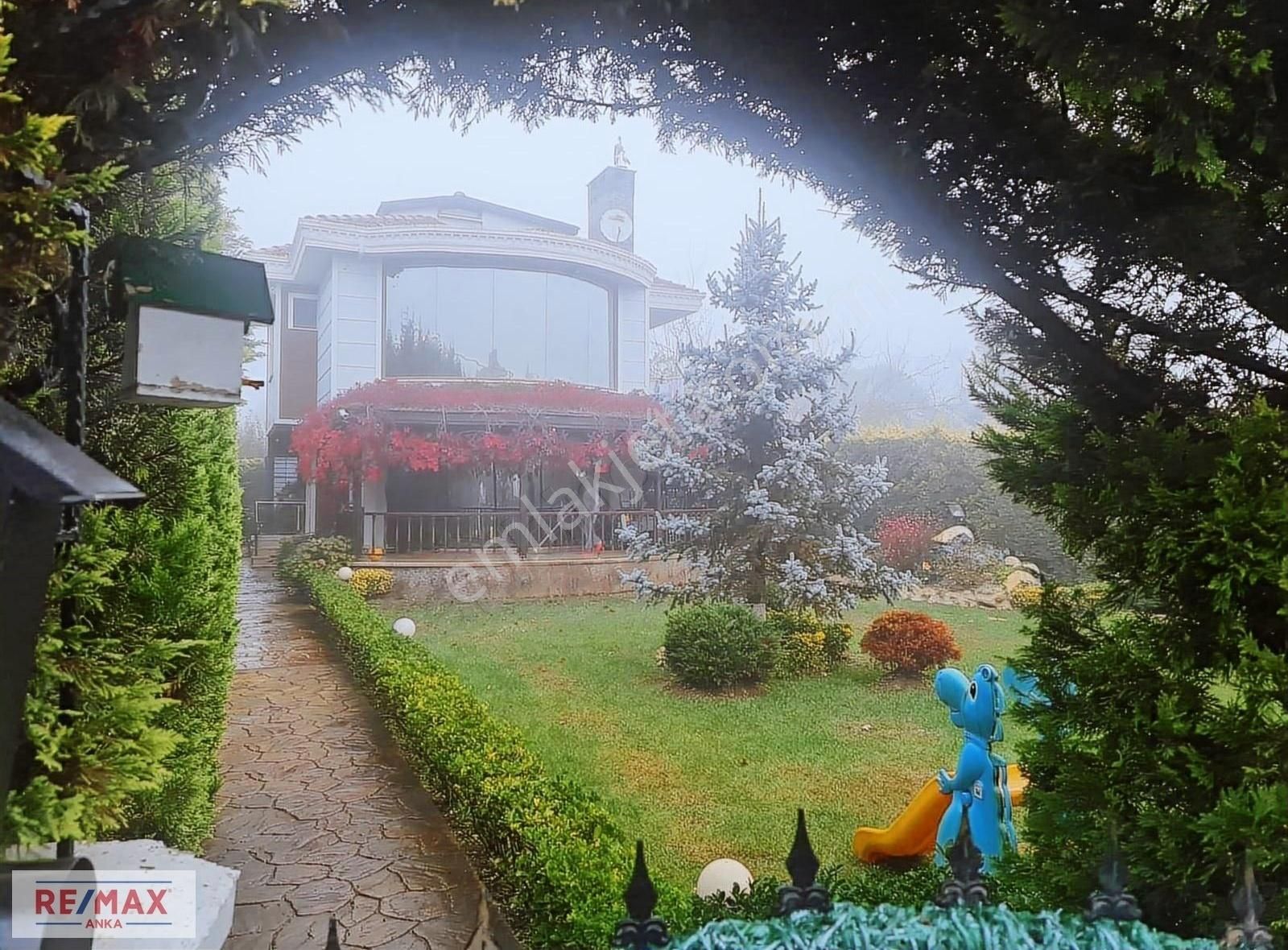 Remax Anka'dan Şile Çavuş 500m2 Arsa İçerisinde Satılık Villa - Görsel 8