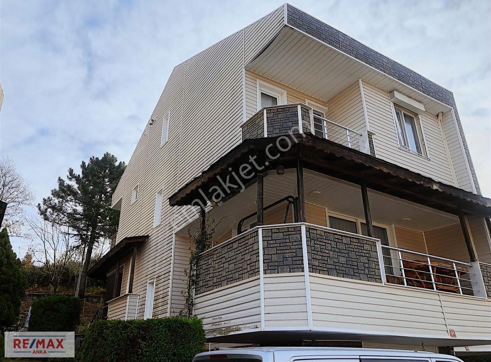 Şile İmrenli Kiralık Villa Özlem Karaca' Dan Deniz Manzaralı Eşyalı Yıllık Kiralık Villa