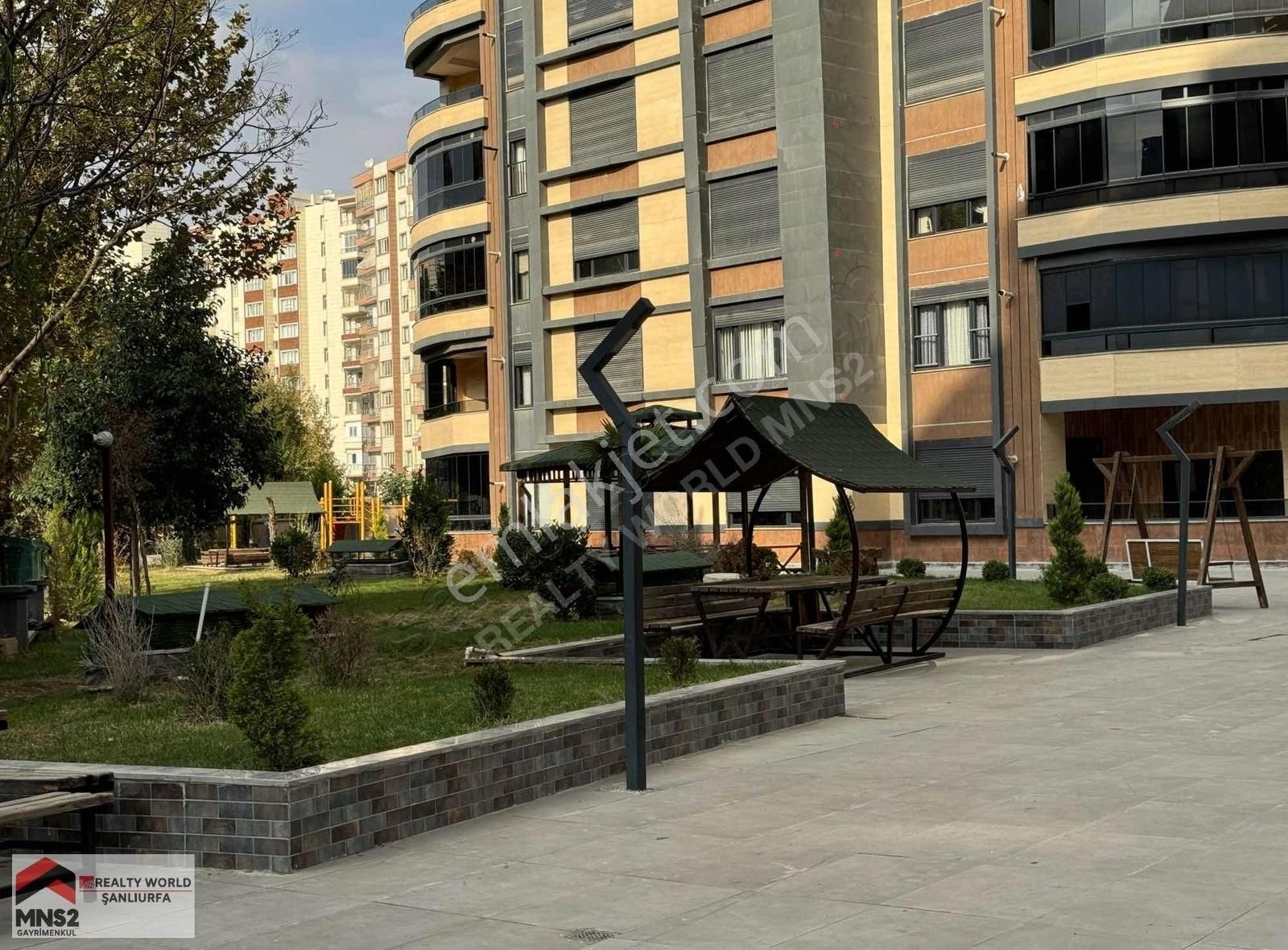 Karaköprü Akpıyar Satılık Daire Realty World Mns2 Gayrimenkul Velat'tan Satılık Lüks 5+3 Dubleks