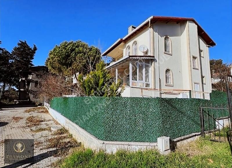 Büyükçekmece Yenimahalle Satılık Villa Büyükçekmece De 5+2 Satılık Villa Sahile 15 Metre