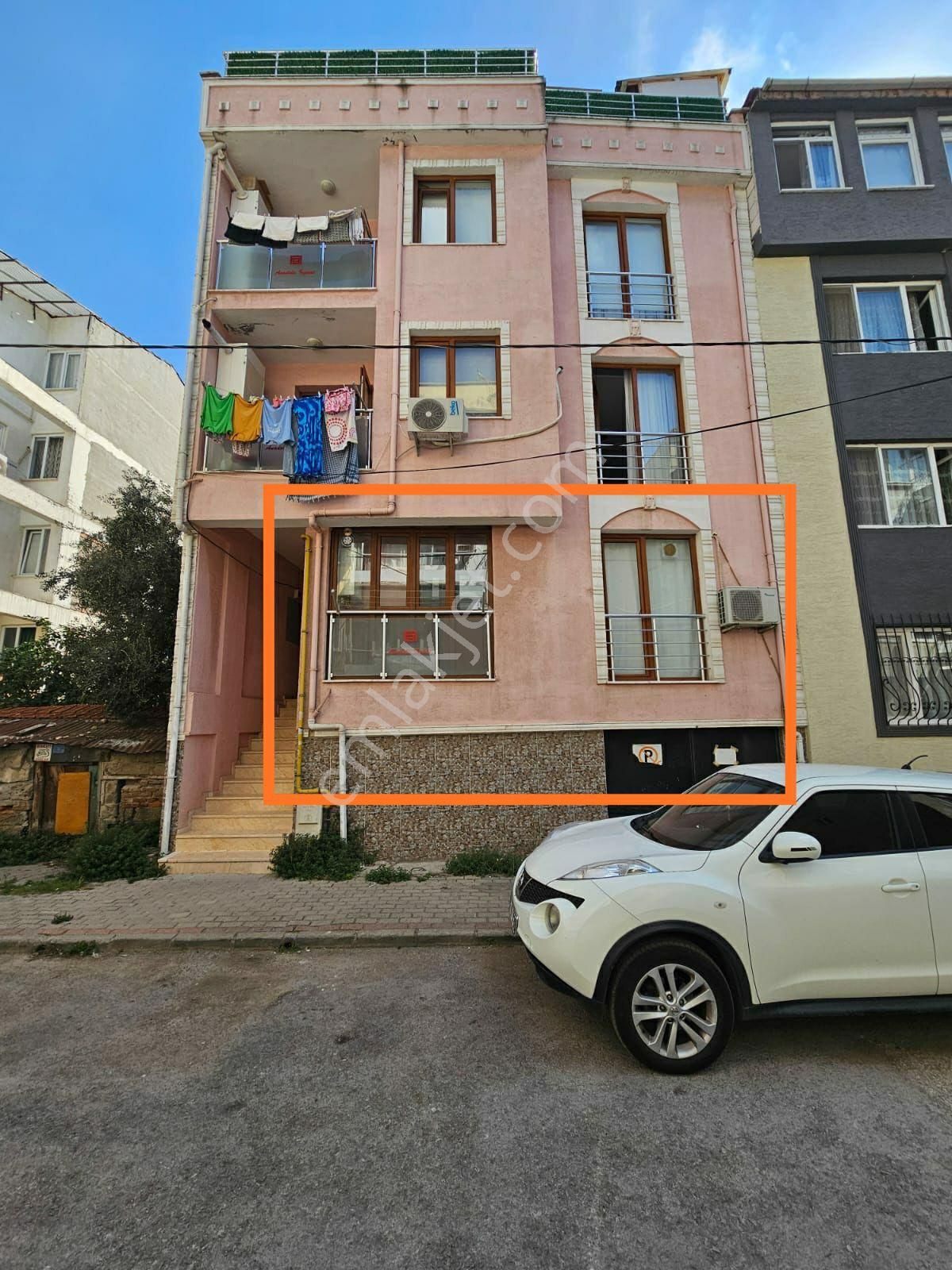 Gemlik Dr. Ziya Kaya Satılık Daire Merkezi Konumdadır 2+1