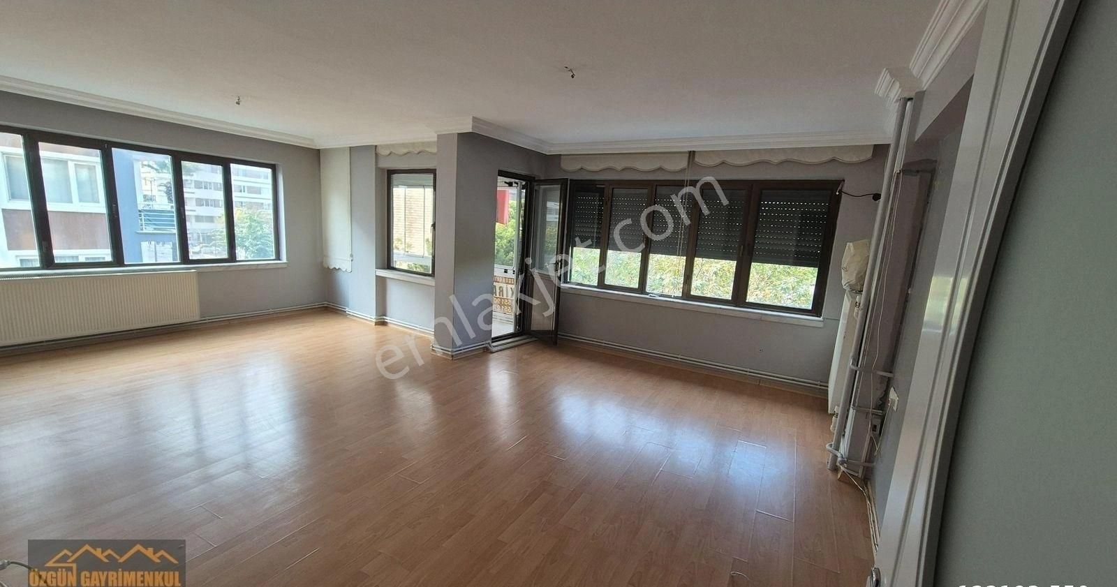 Şehzadeler Utku Kiralık Daire Özgün Gm'den Ofis Olmaya Müsait Asansörlü 3+1 Kiralık Arakat Daire