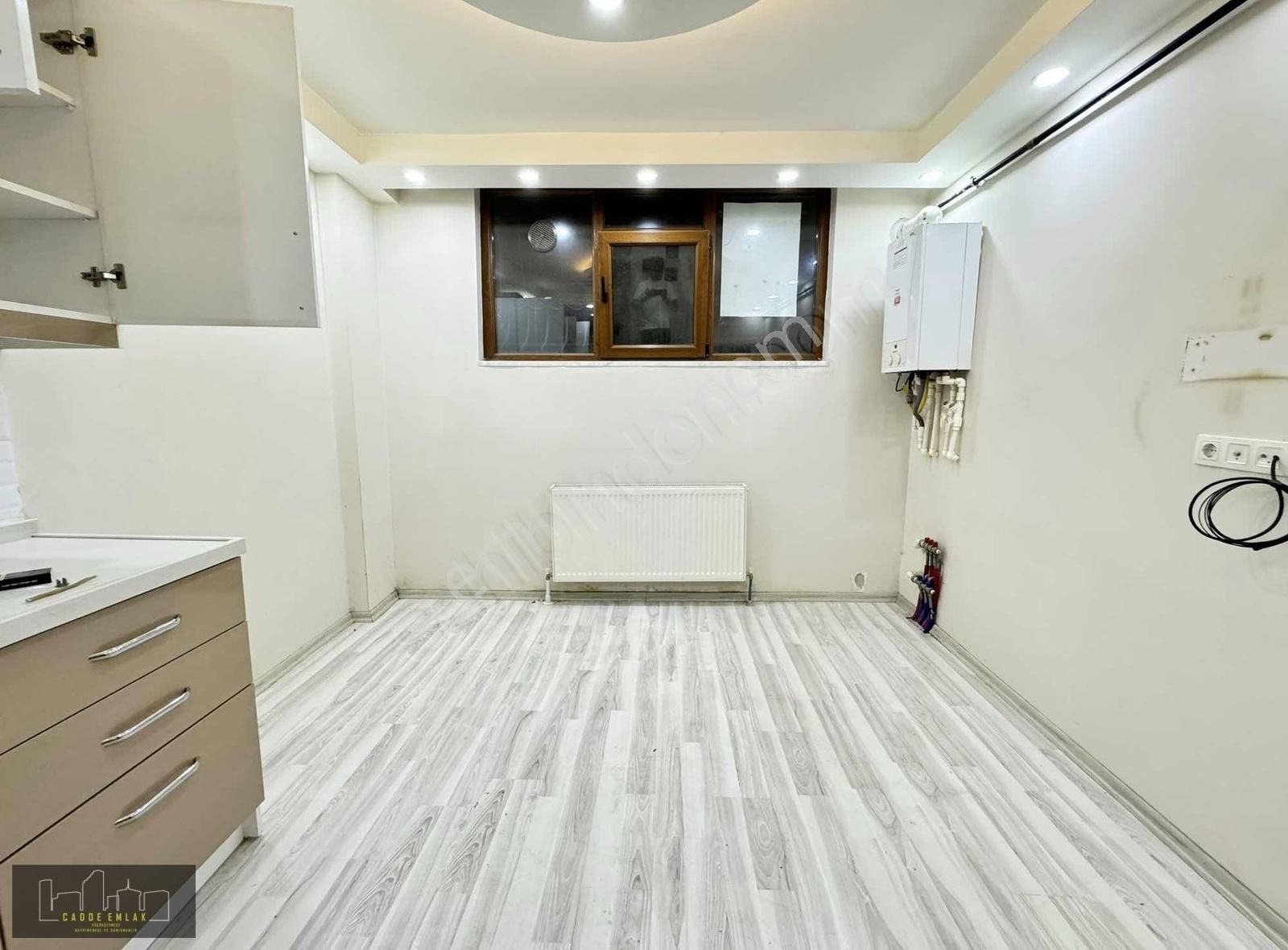 İstanbul Küçükçekmece Metrobüse Yakın Kiralık Daire Cadde Emlak Sultanmurat Mah Yeni Binada 1+1 60 M2 Kiralık B Kat