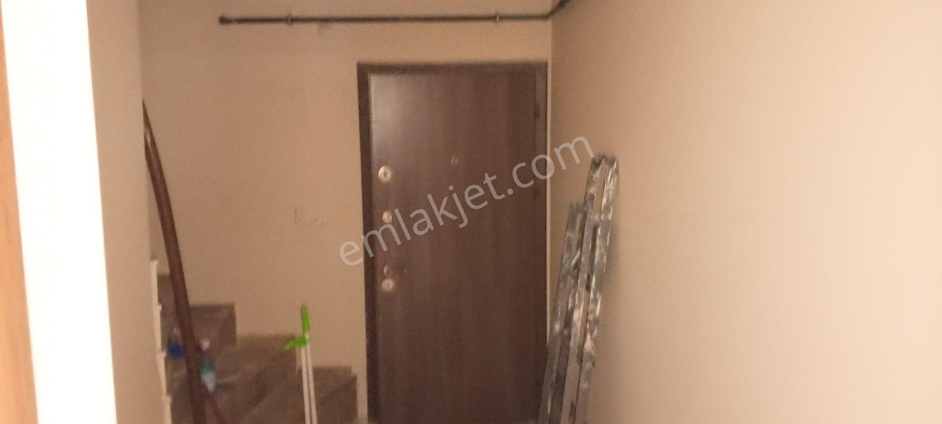 Körfez Atalar Kiralık Daire Körfez Atalar Salı Pazarı Kurulan Sokakta Kiralık Daire