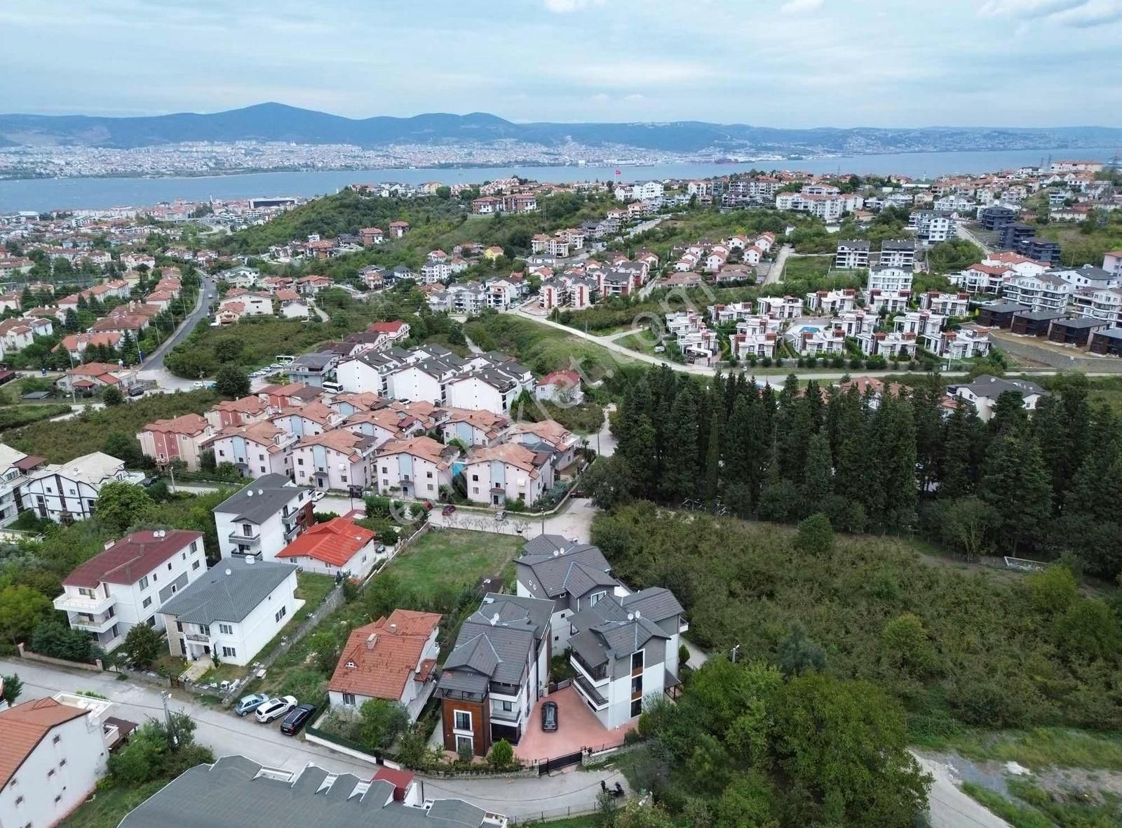 Gölcük Örcün Satılık Villa Gc Gayrimenkul'den Satılık 380 M2 Ultra Lüx Villa فيلا للبيع