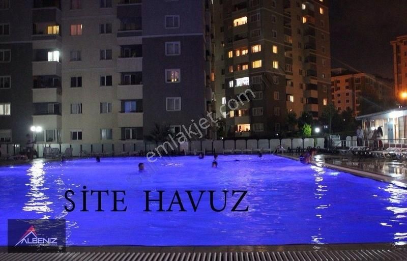 Beylikdüzü Adnan Kahveci Satılık Daire Adnan Kahvecide Havuzlu Güvenlikli Site İçinde Satılık 155m2 3+1