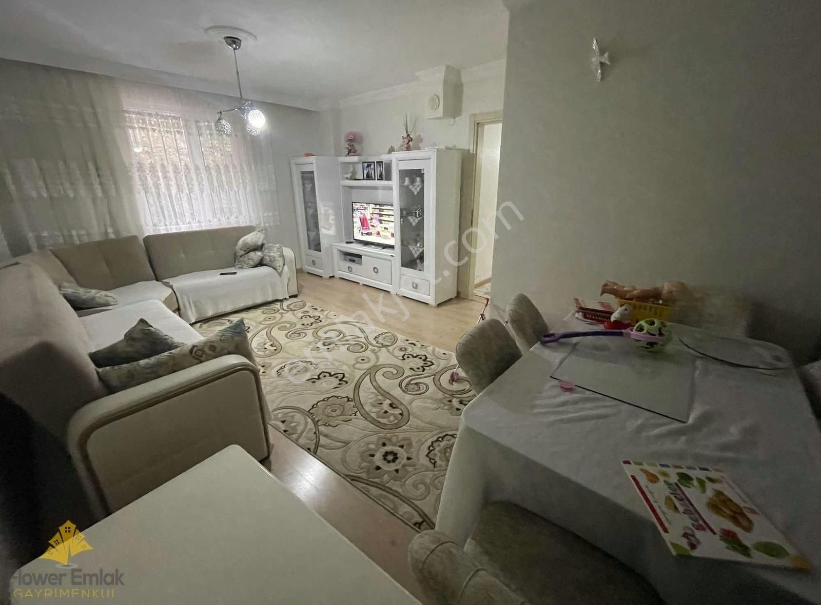 Darıca Sırasöğütler Satılık Daire Flower Gymden Sırasöğütler Mahde 2+1 95m² Fırsat Yüksek Giriş