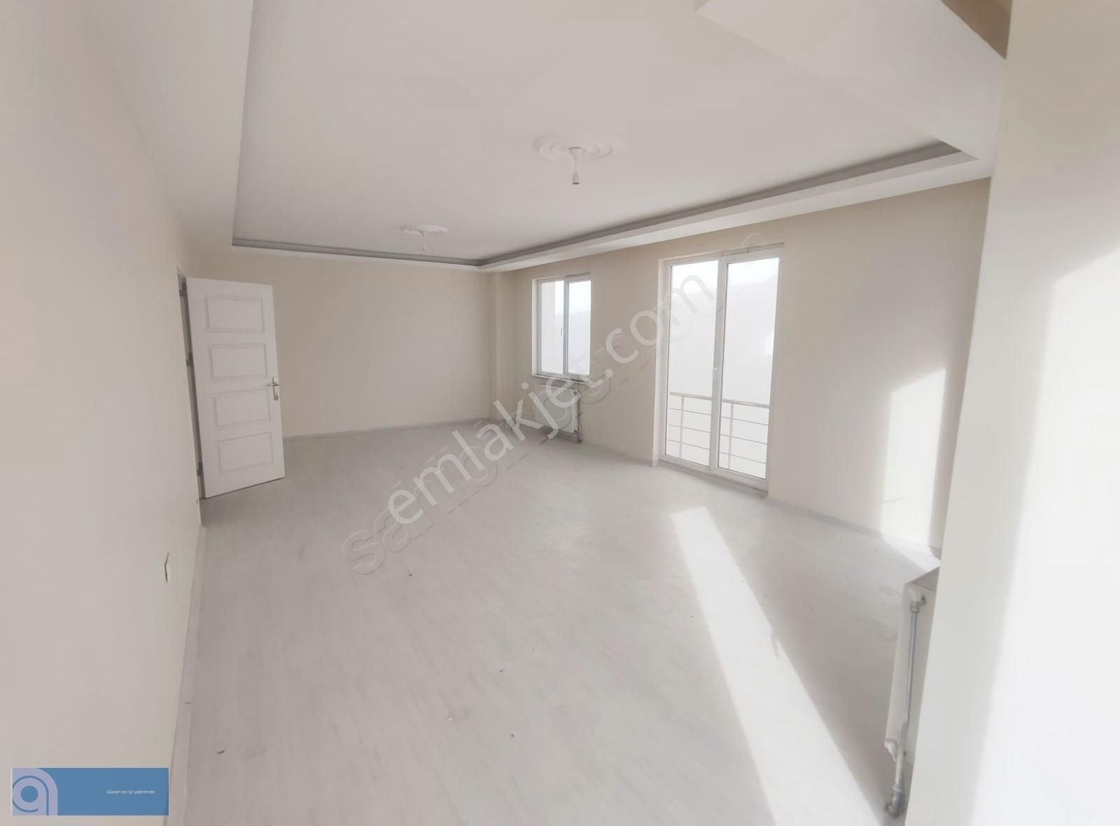 İpekyolu Şerefiye Satılık Daire İpekyolunda Yeni Yapı Lüx 230 M2 5+1 Lüx Dubleks Daire