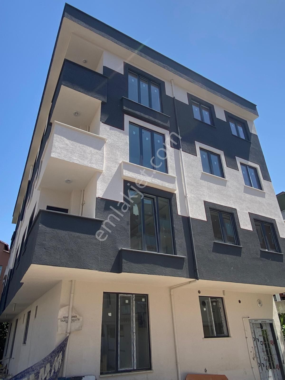 Sancaktepe Osmangazi Satılık Daire Şen Tıcarette 2+1 Ters Dublks 130 M2