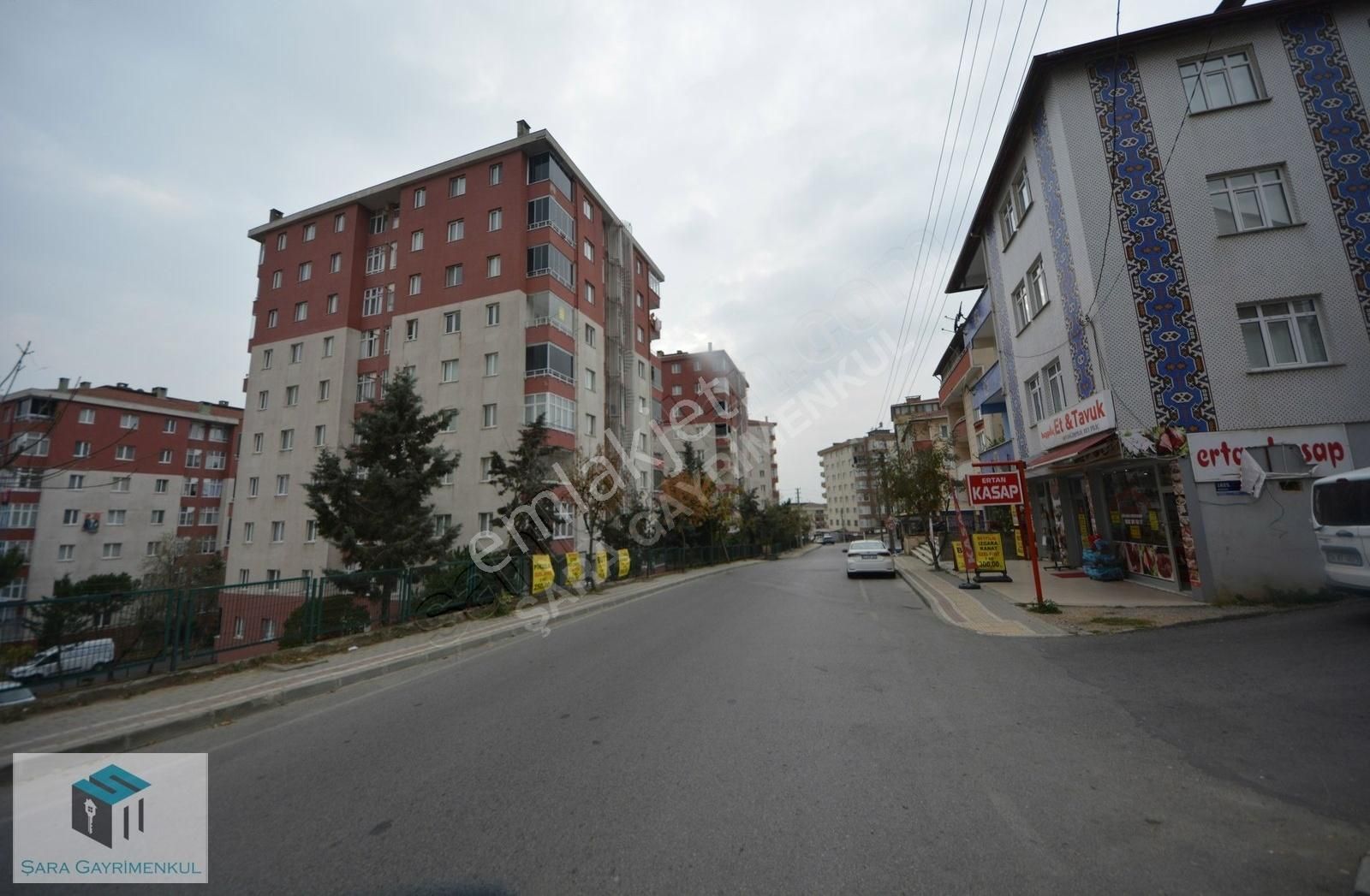 Gebze Barış Satılık Daire Gebze Barış Mah Cadde Yanı Site İçi Asansörlü 3+1 Arakat Daire