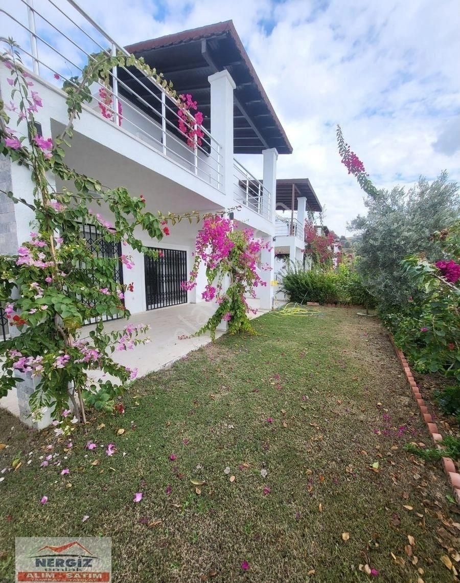Günbatımı Sitesinde Özel Köşe Otoparklı Satılık Villa - Görsel 9