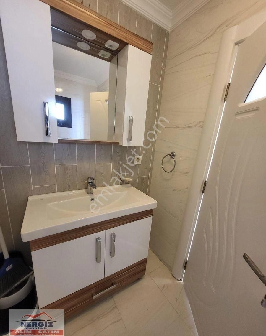 Günbatımı Sitesinde Özel Köşe Otoparklı Satılık Villa - Görsel 17