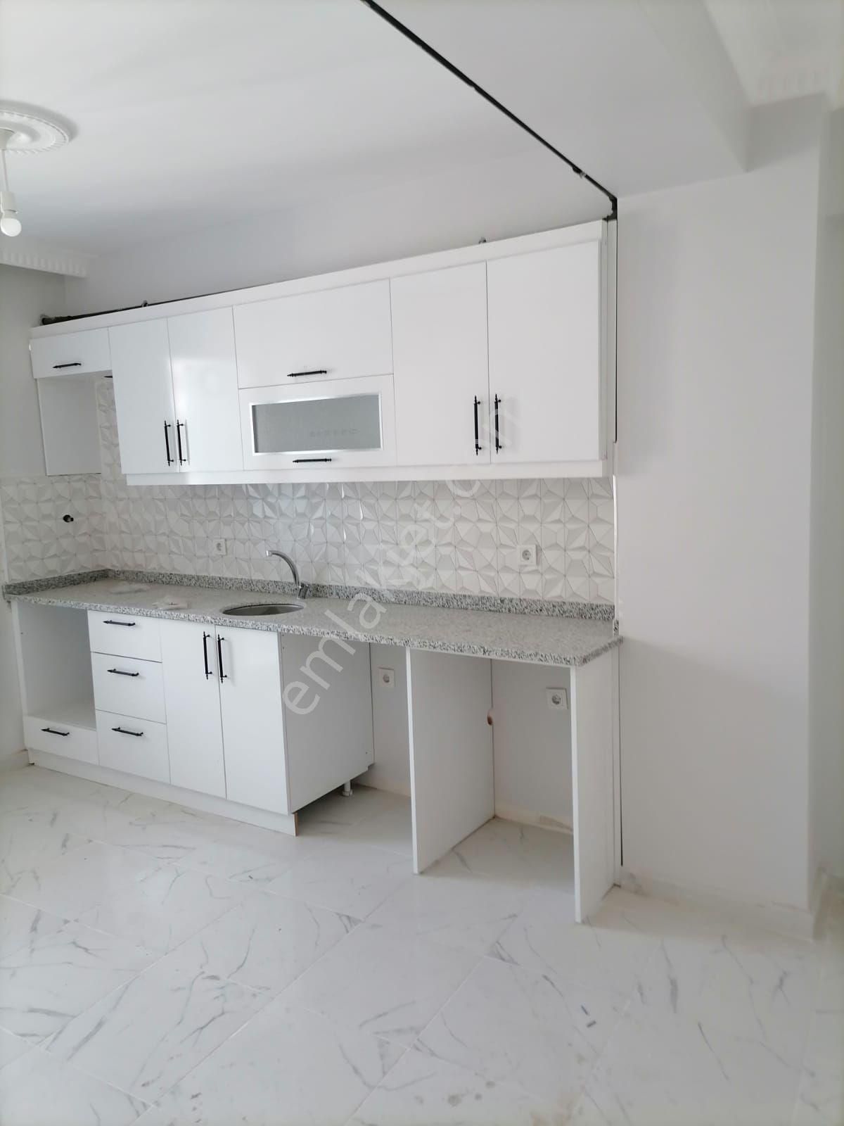 Esenyurt Pınar Satılık Daire Esenyurt Pınar Mahallesınde 2+1 Kombili 89 M2 Daiire